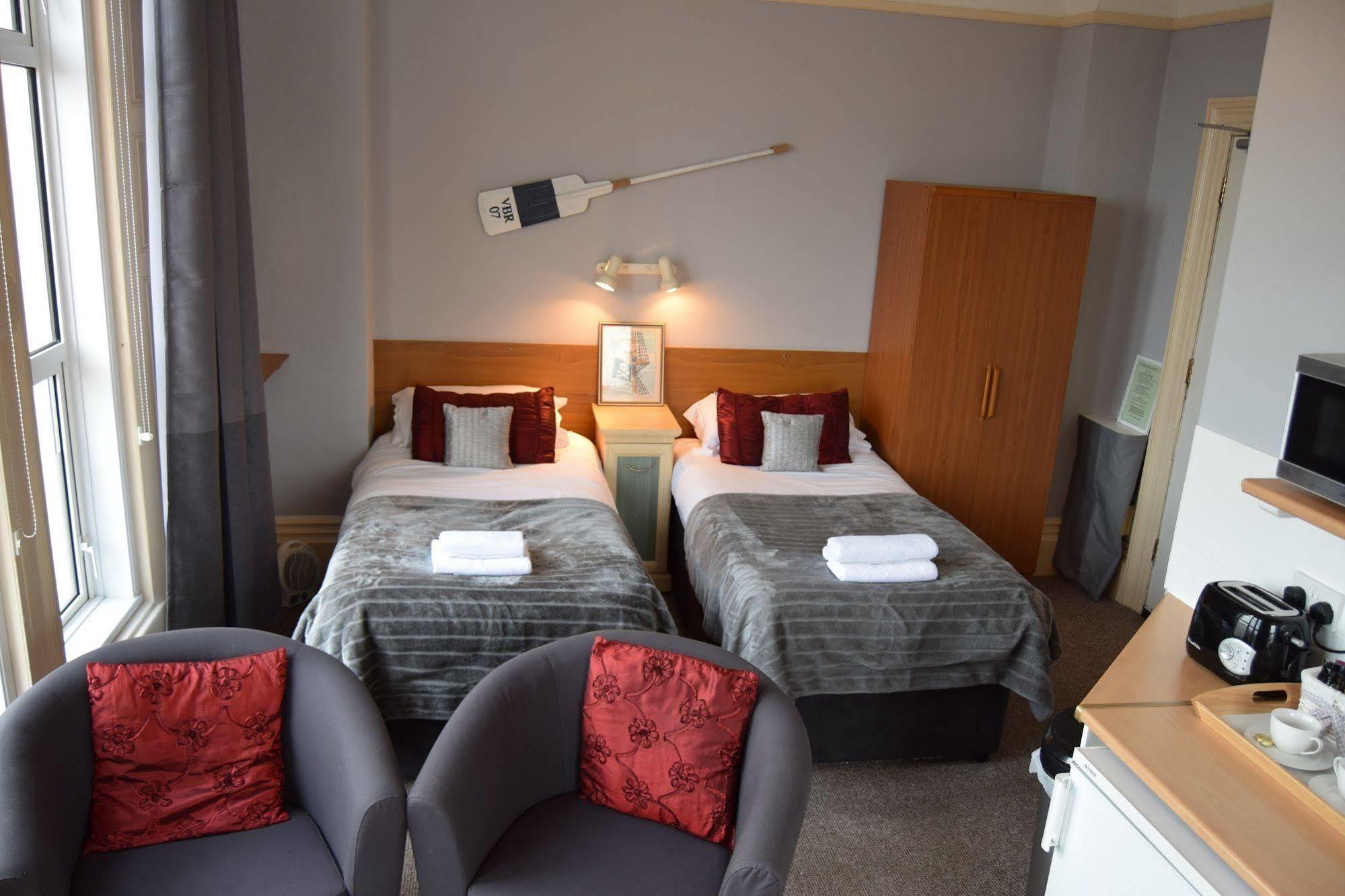 The Blenheim Bed and Breakfast Dawlish Exteriör bild