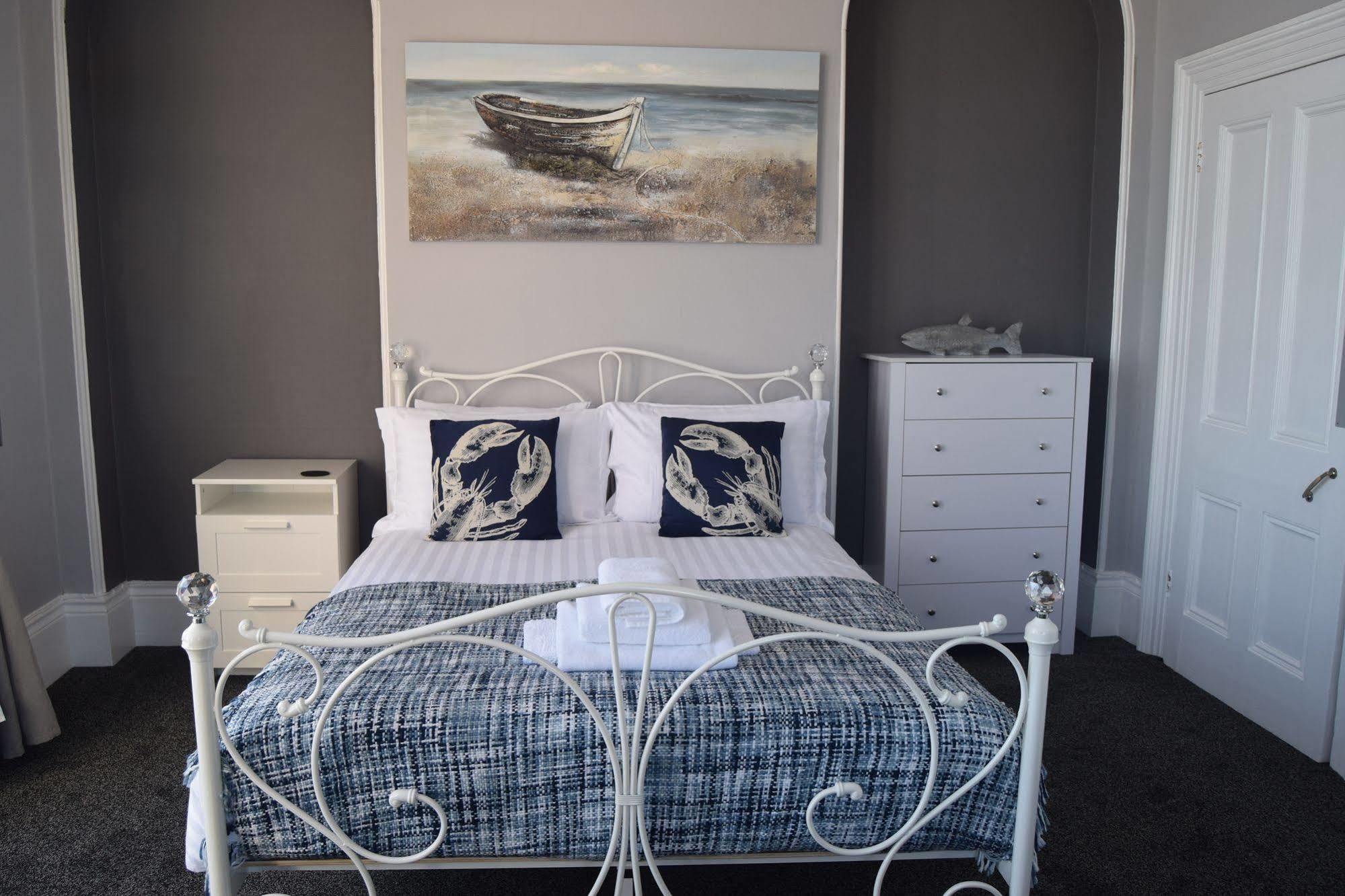 The Blenheim Bed and Breakfast Dawlish Exteriör bild