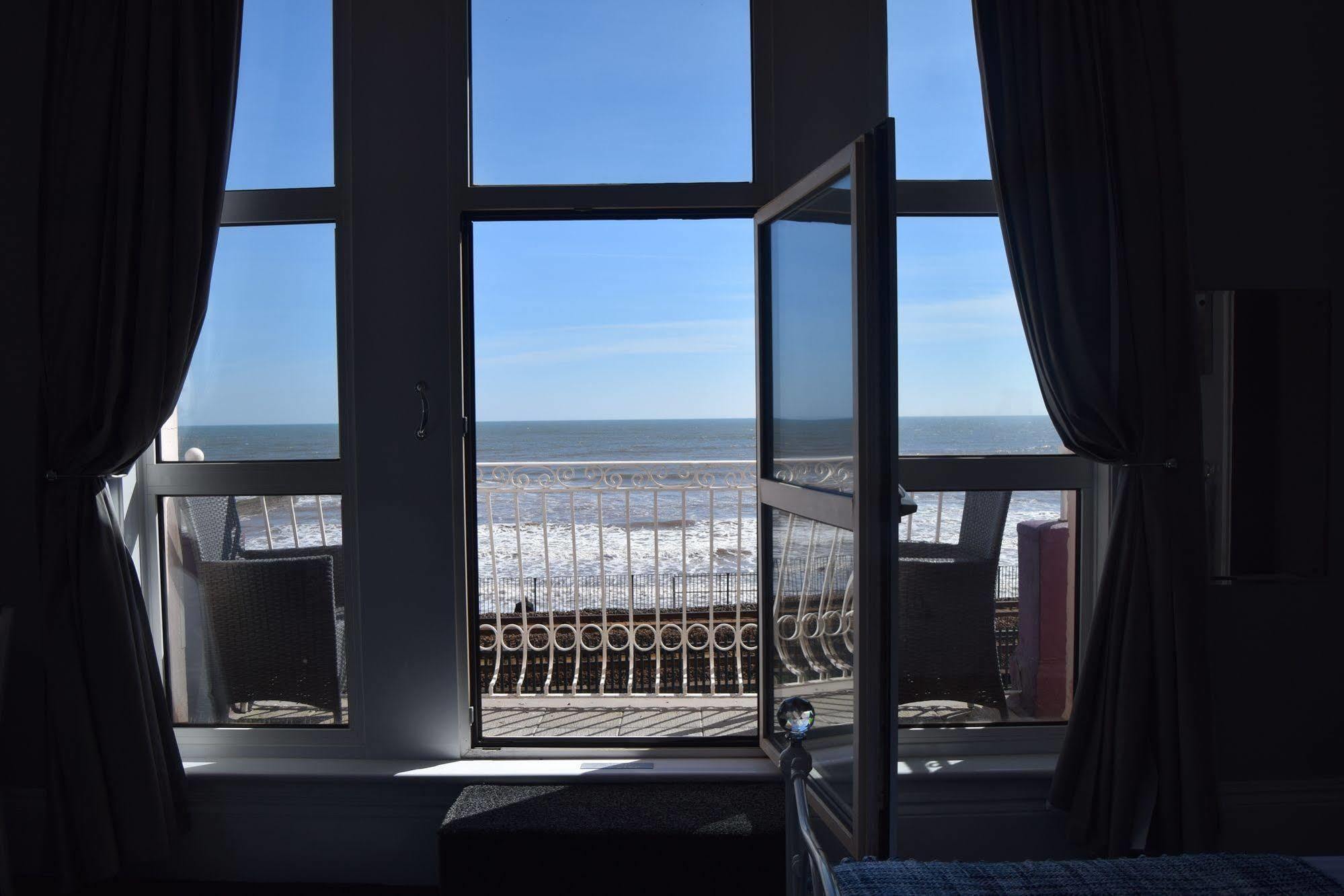 The Blenheim Bed and Breakfast Dawlish Exteriör bild