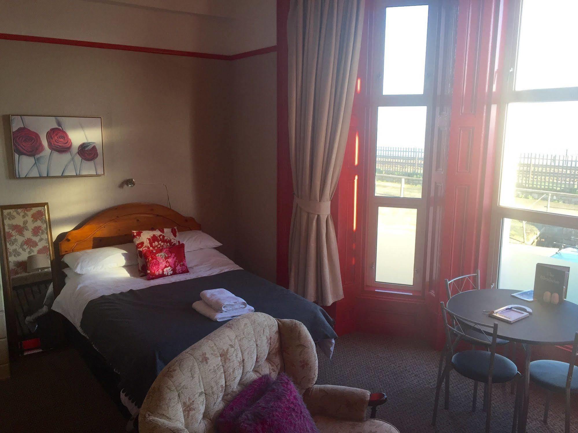 The Blenheim Bed and Breakfast Dawlish Exteriör bild